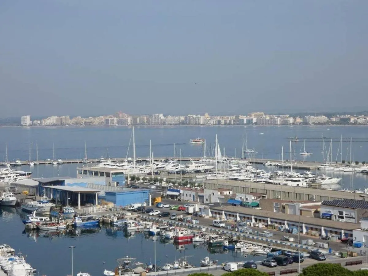 Apartamento Reformado Con Vista Al Mar, 20M De La Playa, A.A., Garaje, En Centro De Roses - Es-258-12